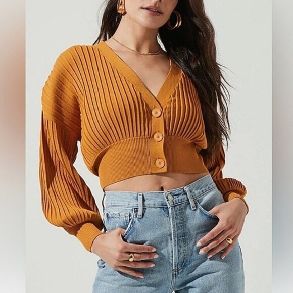 Astr Zuri Cropped Cardigan Sweater Womens Small Yellow Button Front Long Sleeve - Picture 1 of 11